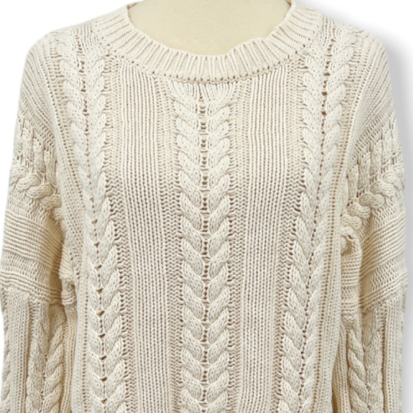 Hayden Los Angeles Cream Cable Knit Frayed Trim Pullover Sweater Size Large - Picture 3 of 10
